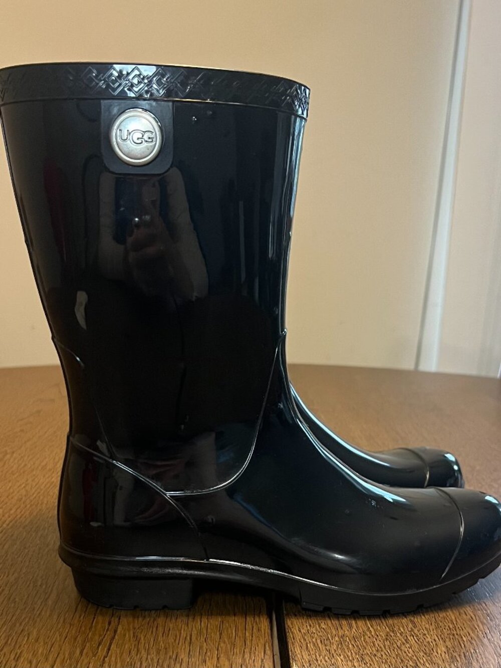UGG Women’s Black Sienna Rubber Rain Boots Mid Calf Waterproof Size 8 – Read Fla